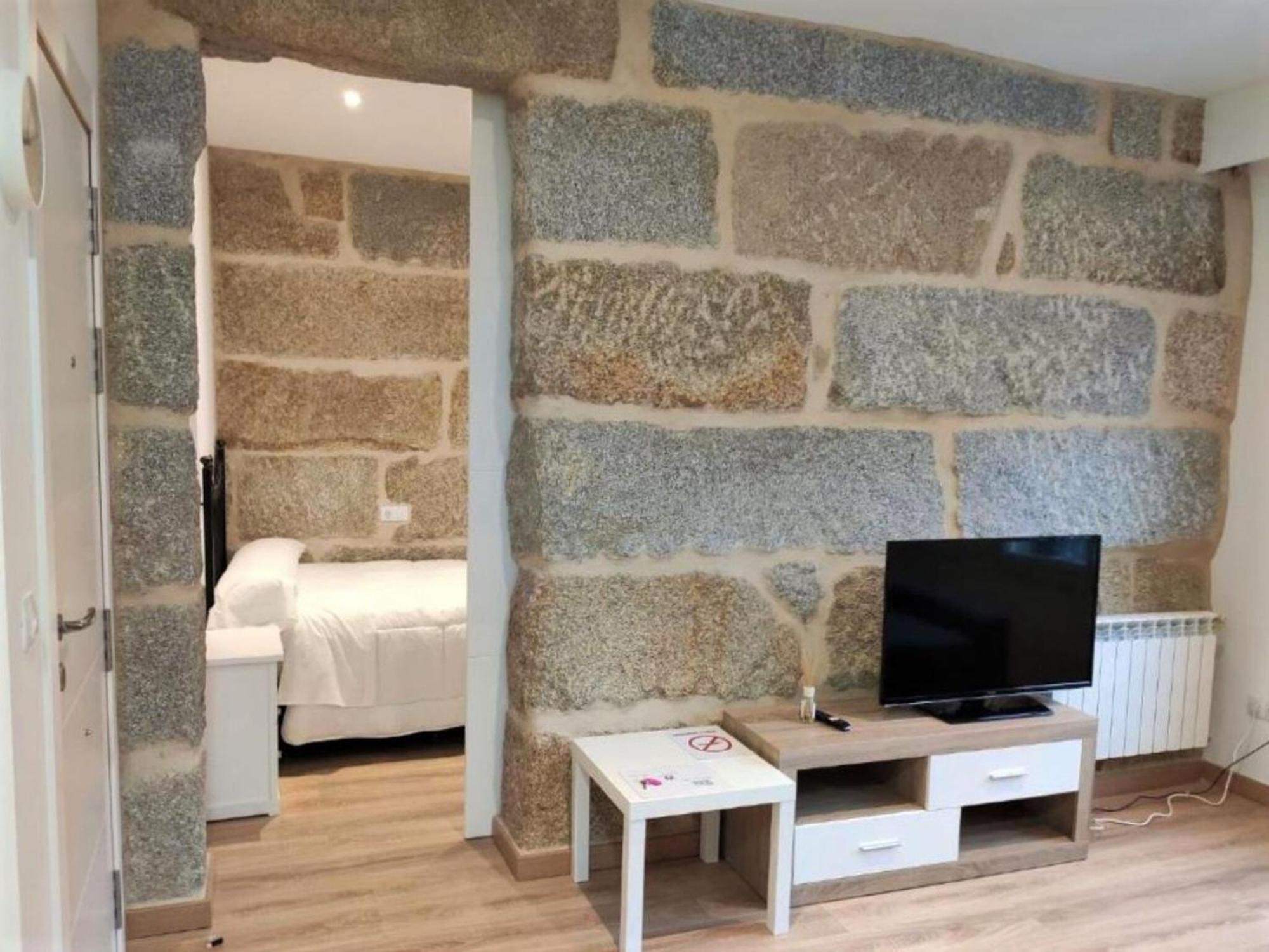 Charming Apartment In Ourense Overlooking The City Bagian luar foto