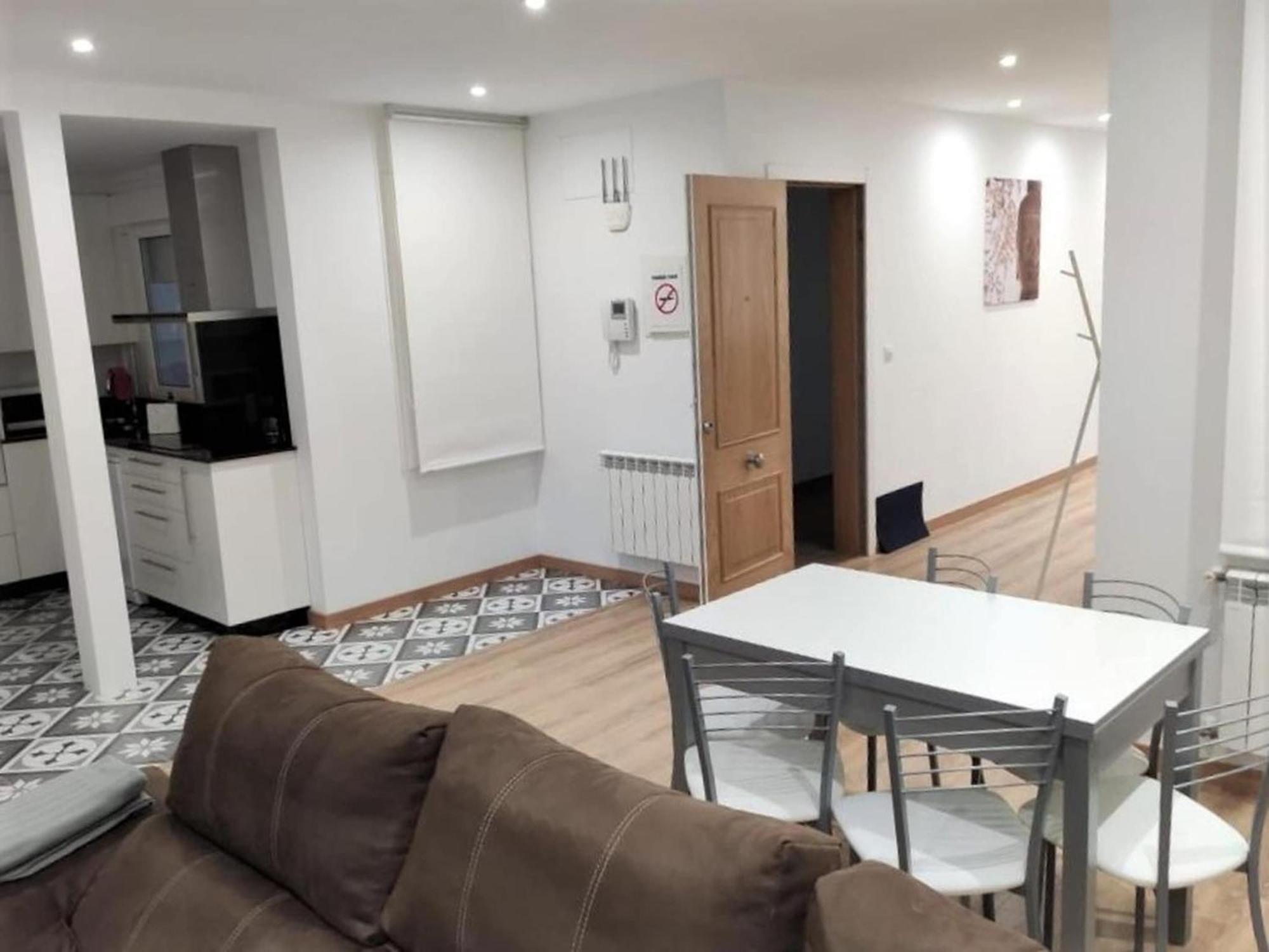 Charming Apartment In Ourense Overlooking The City Bagian luar foto
