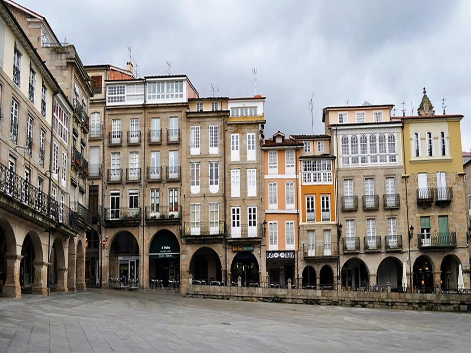 Charming Apartment In Ourense Overlooking The City Bagian luar foto